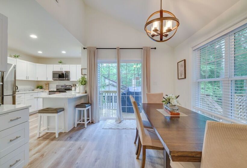 7 Mi To Camelback Mtn: Chic Penn Estates Home