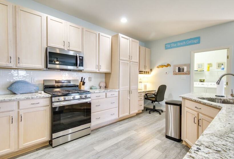 Ocean View Oasis W/ Resort Access, 2 Mi To Beach!