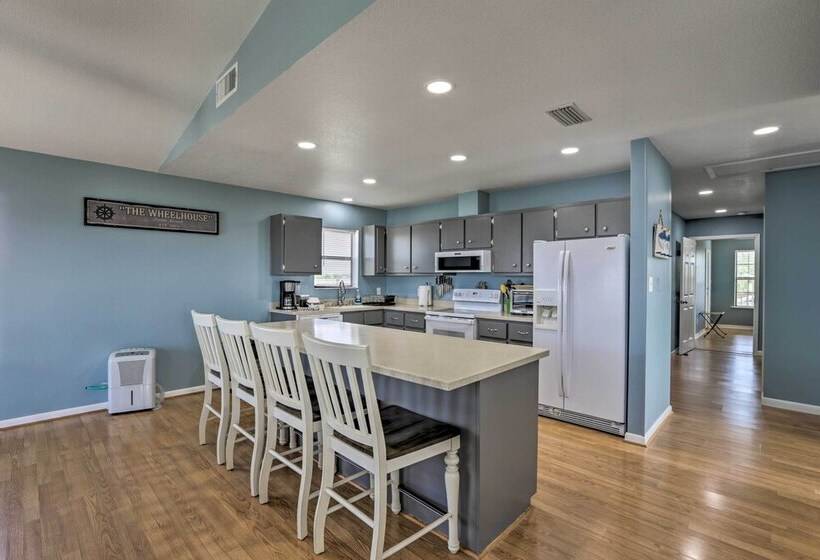 Cozy Home With Ocean View: 5 Mi To Keaton Beach!