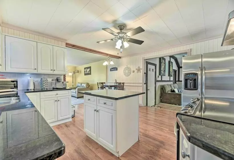 Cozy Lewiston Home < 10 Mi To Niagara Falls!