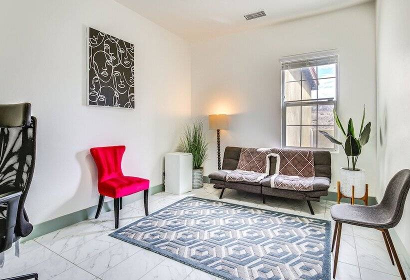 Desert Hot Springs Home W/ Pool + Mtn Views!