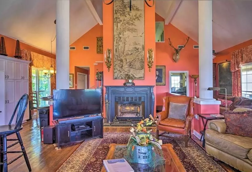 Exquisite Lake Charles Gem   Waterfront Views