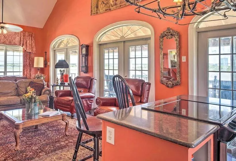 Exquisite Lake Charles Gem   Waterfront Views