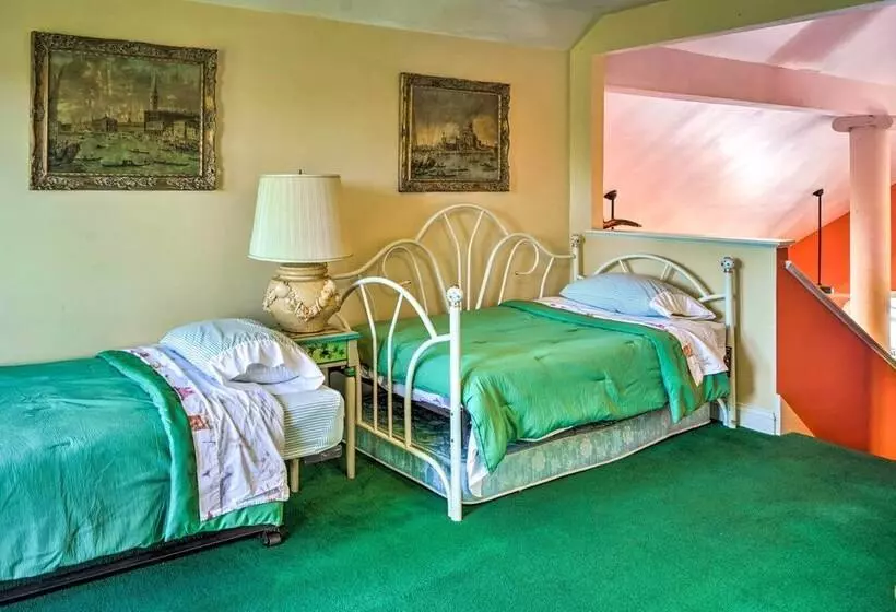 Exquisite Lake Charles Gem   Waterfront Views