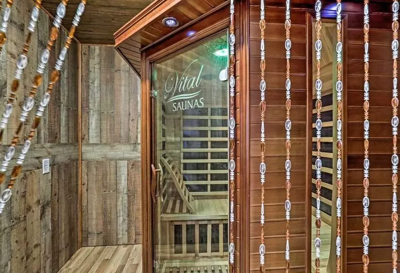 Salem House W/ Sauna, Piano, & Game Room!