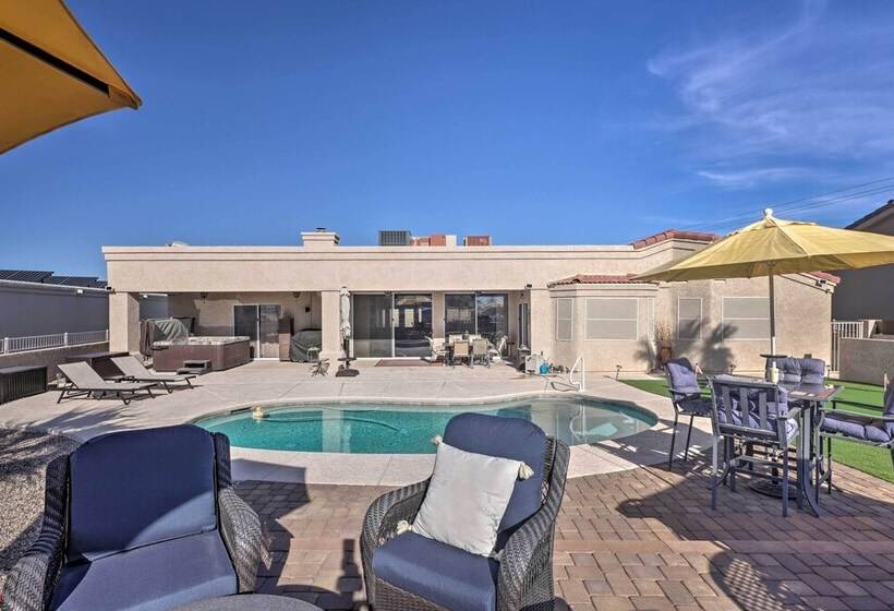 Gorgeous Desert Escape W/ Pool, Lake Havasu Views!