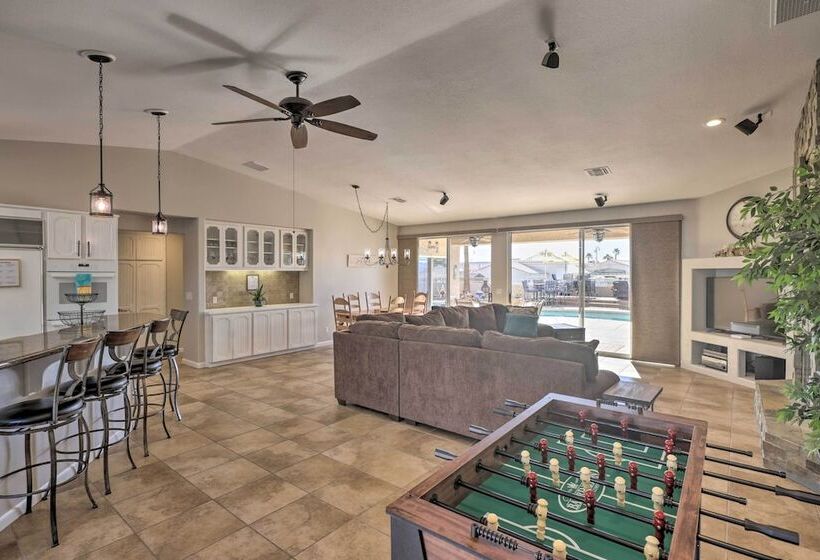 Gorgeous Desert Escape W/ Pool, Lake Havasu Views!