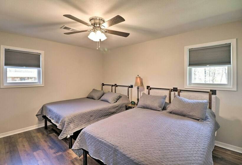 Greers Ferry Home W/ Yard, < 1 Mi To Marina!