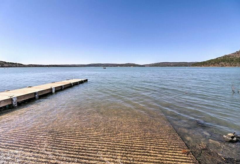 Greers Ferry Home W/ Yard, < 1 Mi To Marina!