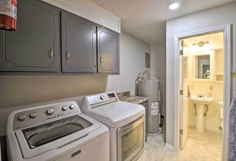 Greers Ferry Home W/ Yard, < 1 Mi To Marina!