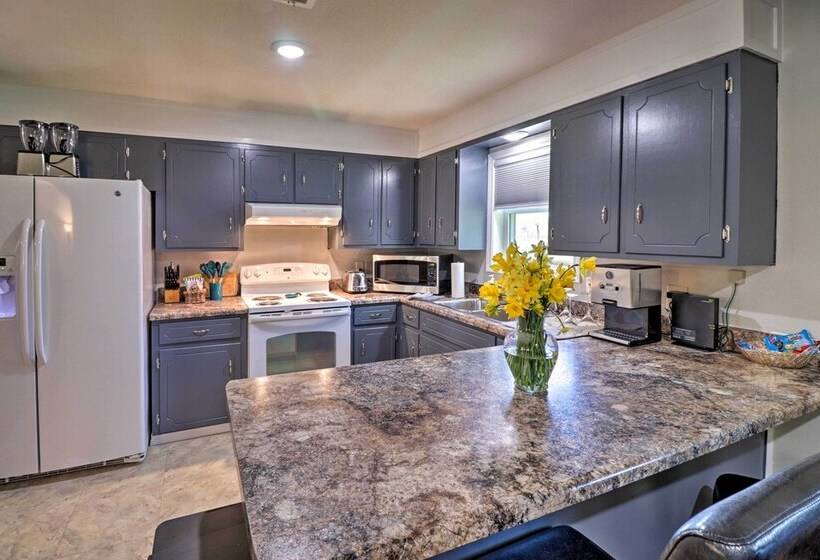 Greers Ferry Home W/ Yard, < 1 Mi To Marina!