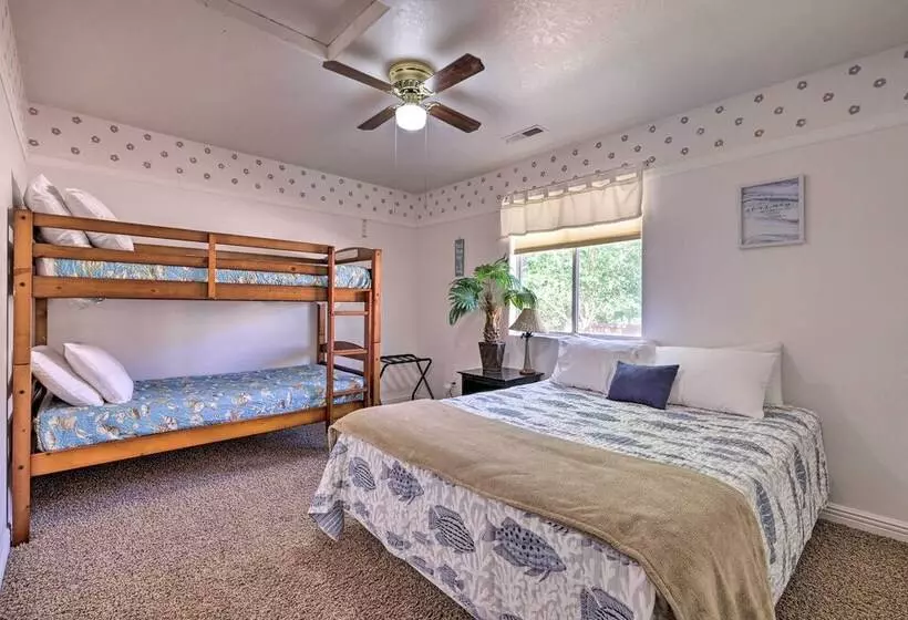 Home W/ Game Room & Fire Pit: 30 Min To Zion!