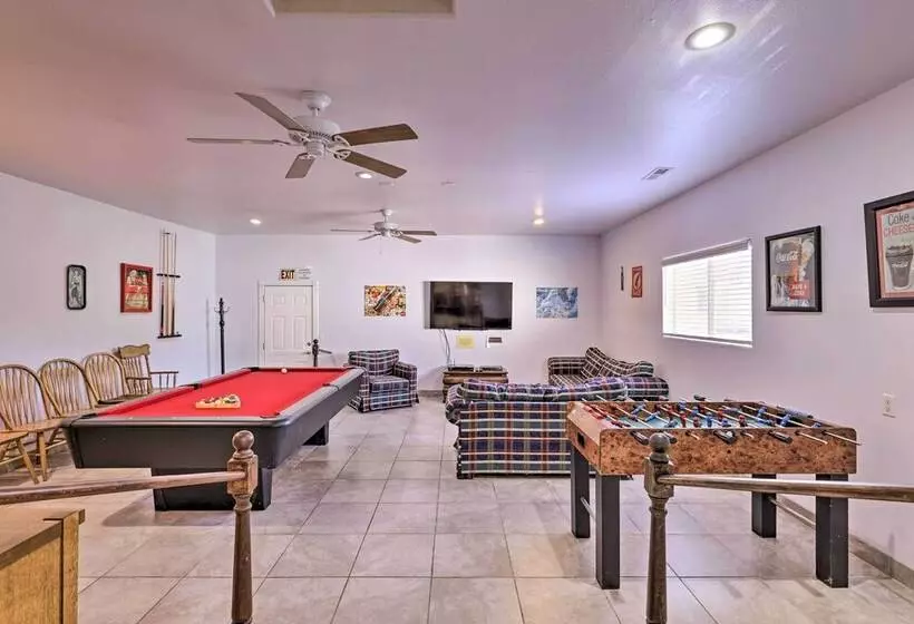 Home W/ Game Room & Fire Pit: 30 Min To Zion!