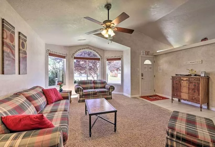 Home W/ Game Room & Fire Pit: 30 Min To Zion!