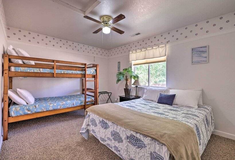 Home W/ Game Room & Fire Pit: 30 Min To Zion!