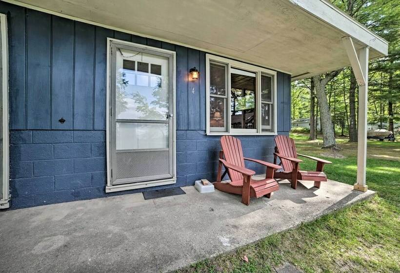 Houghton Lake Cabin W/ Direct Water Access!