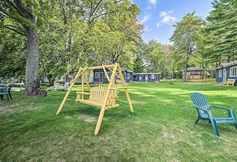 Houghton Lake Cabin W/ Direct Water Access!