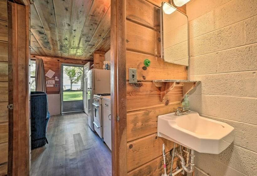 Houghton Lake Cabin W/ Direct Water Access!