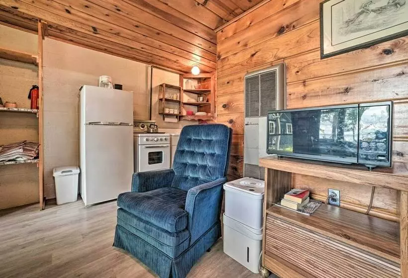 Houghton Lake Cabin W/ Direct Water Access!