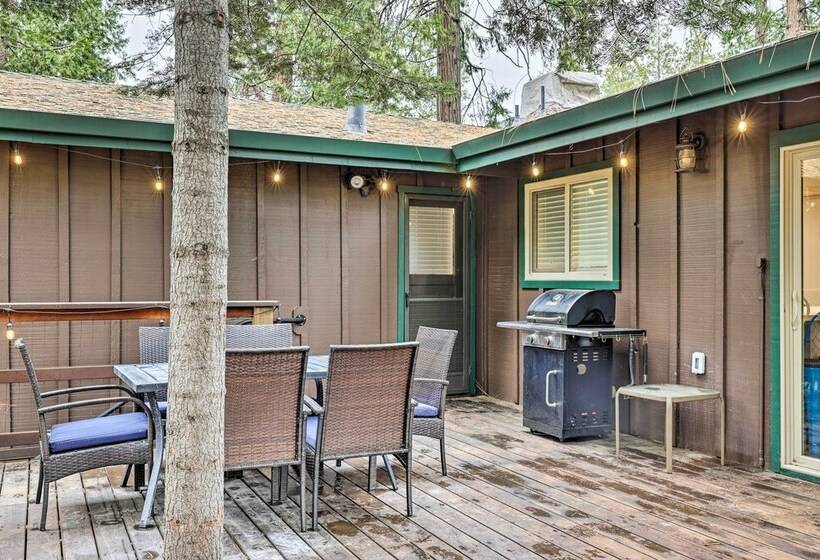 Idyllic Cabin W/ Fire Pit, 1 Mi To Mi Wuk Village!