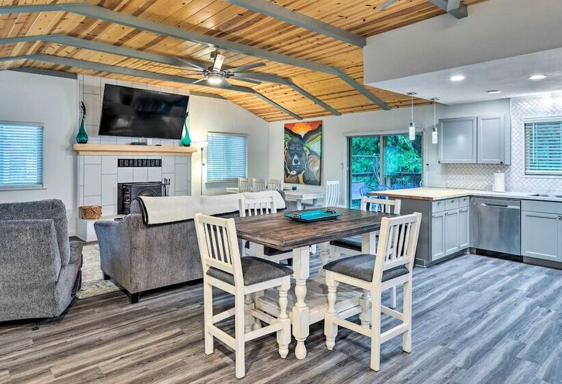 Idyllic Cabin W/ Fire Pit, 1 Mi To Mi Wuk Village!