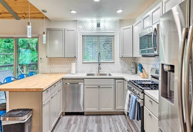 Idyllic Cabin W/ Fire Pit, 1 Mi To Mi Wuk Village!