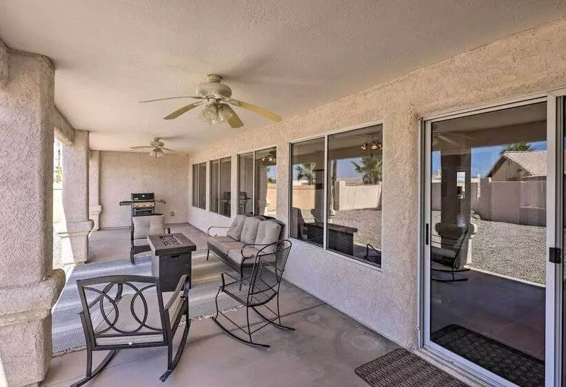 Beautiful Havasu Retreat W/ Hot Tub, Pet Friendly!