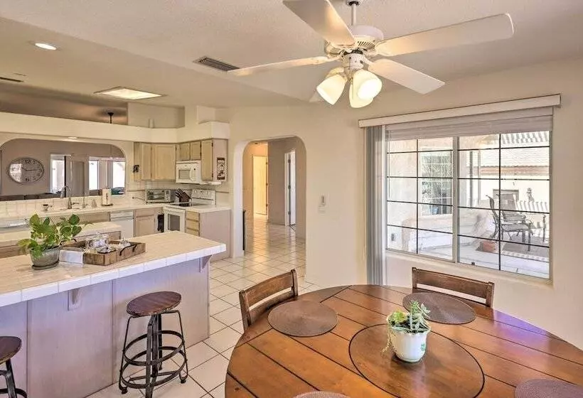 Beautiful Havasu Retreat W/ Hot Tub, Pet Friendly!