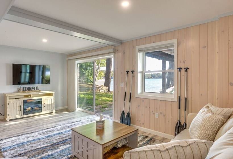 Lakefront Cabin W/ Panoramic Water View & Access