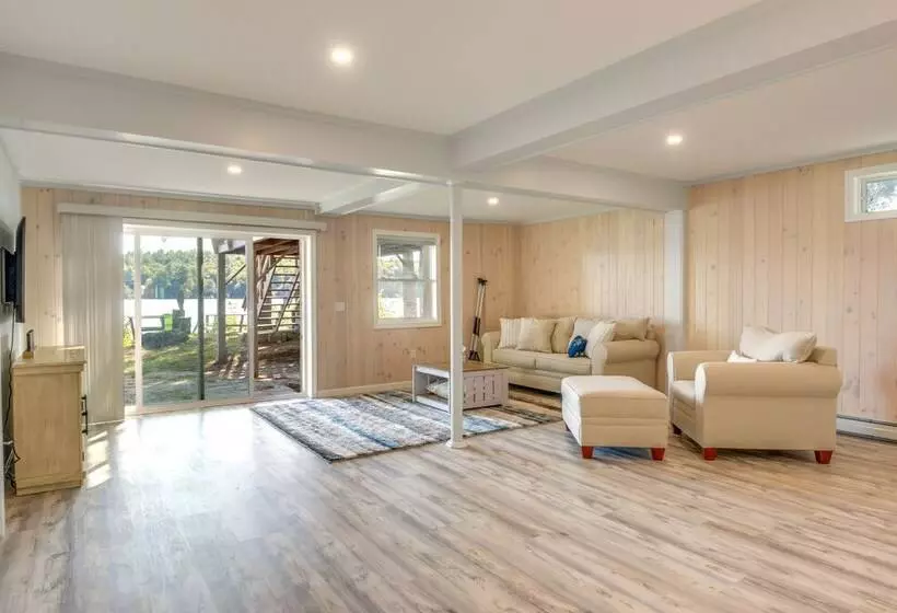 Lakefront Cabin W/ Panoramic Water View & Access