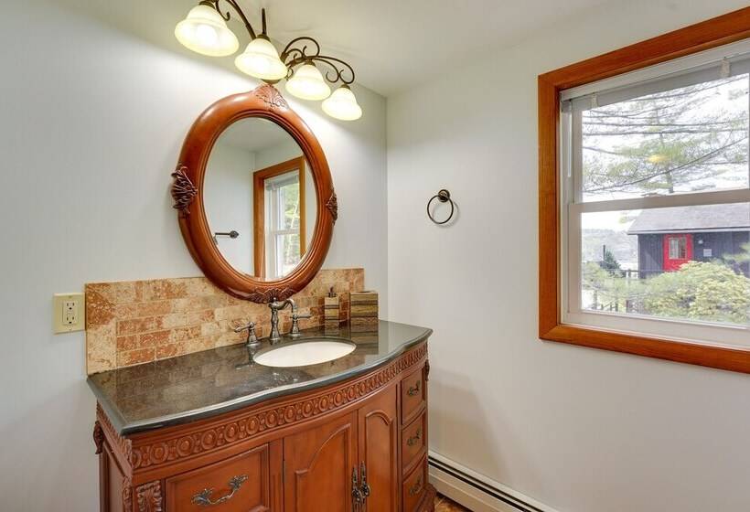 Lakefront Cabin W/ Panoramic Water View & Access