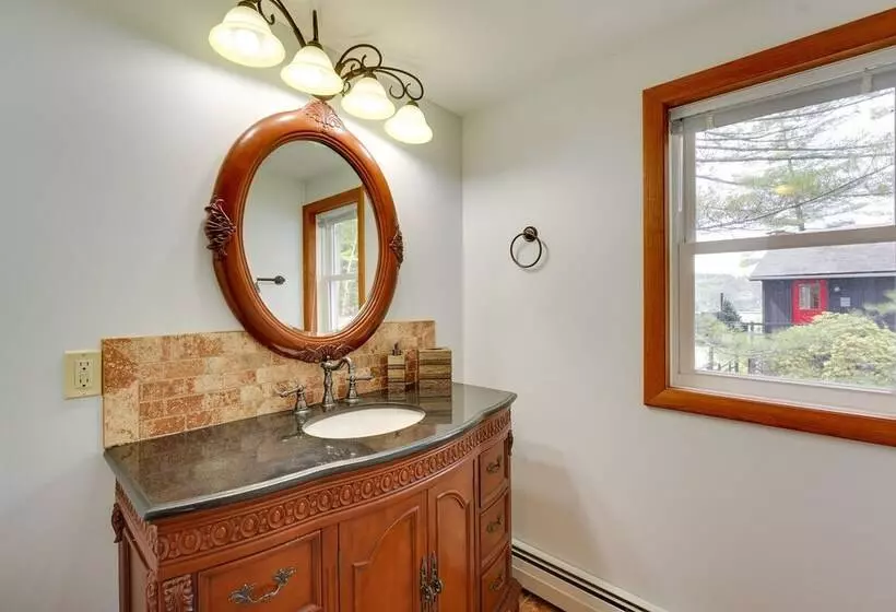 Lakefront Cabin W/ Panoramic Water View & Access