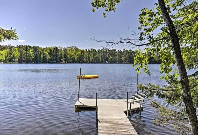 Lakefront Hazelhurst Cabin: Dock & Pool Table
