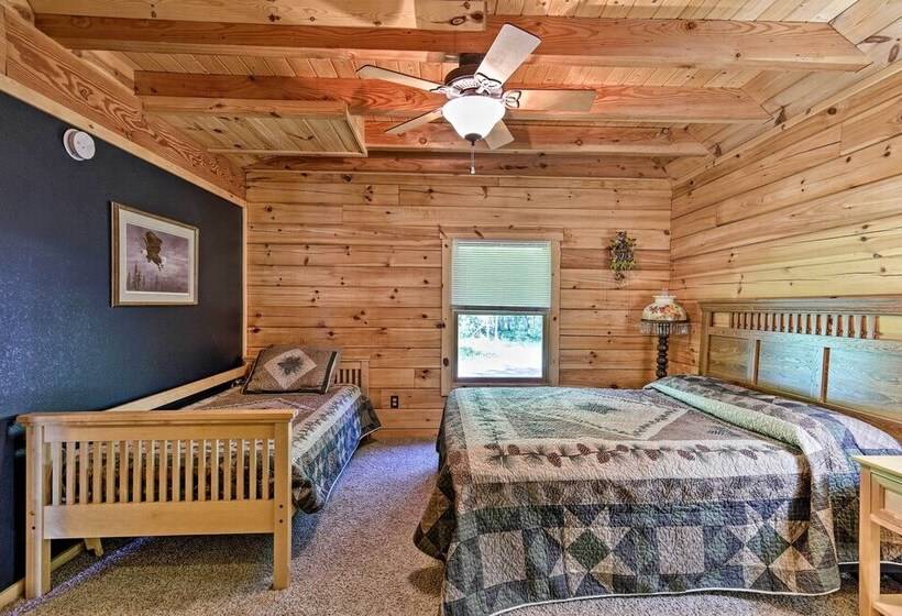 Lakefront Hazelhurst Cabin: Dock & Pool Table