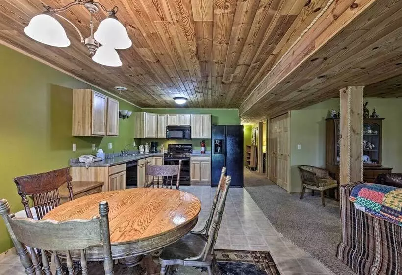 Lakefront Hazelhurst Cabin: Dock & Pool Table