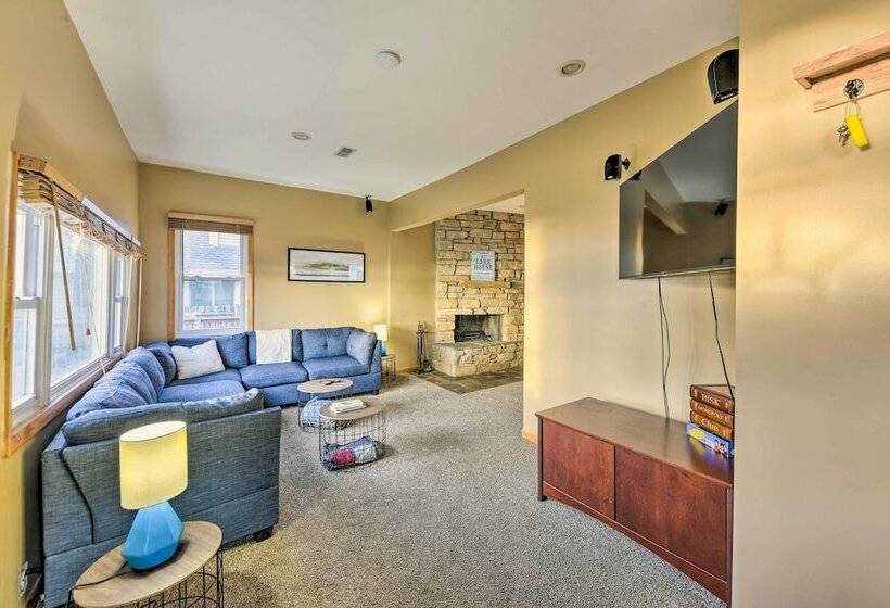 Lakefront Ingleside Home W/ Dock & Kayaks!