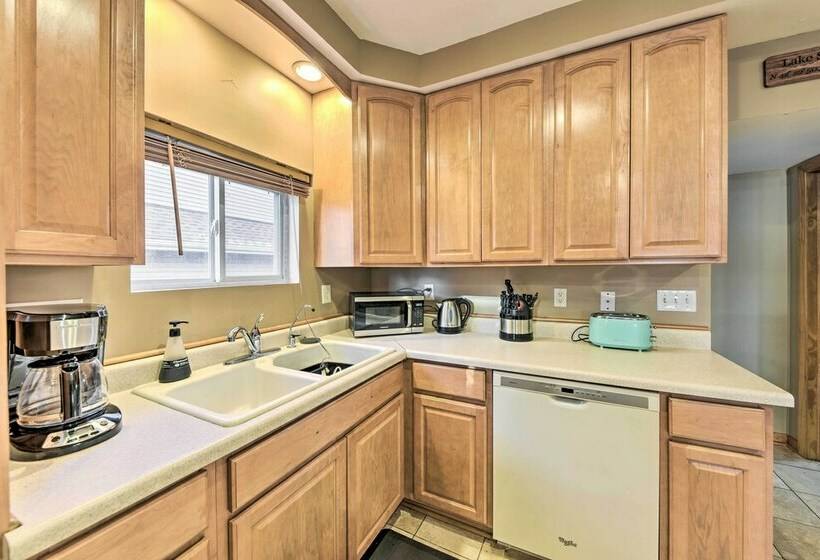 Lakefront Ingleside Home W/ Dock & Kayaks!