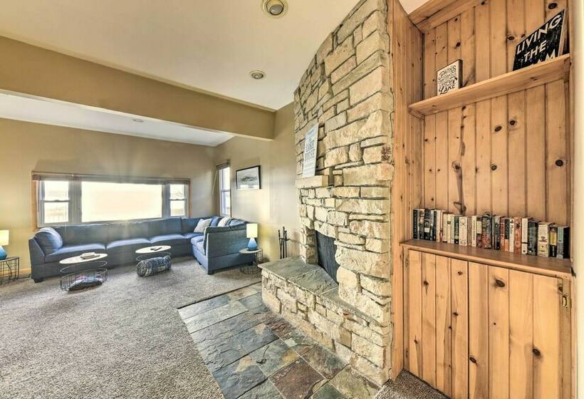 Lakefront Ingleside Home W/ Dock & Kayaks!