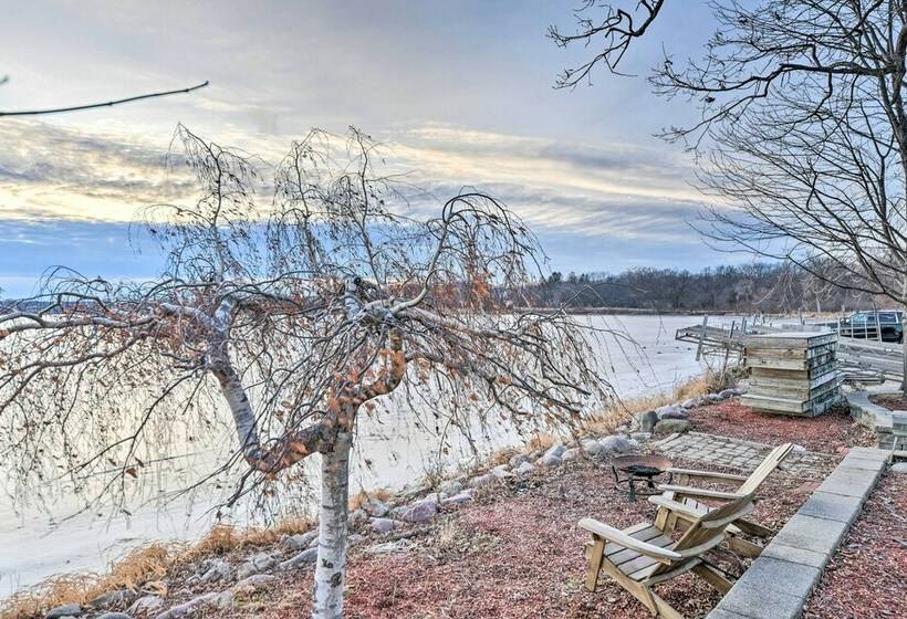 Lakefront Ingleside Home W/ Dock & Kayaks!