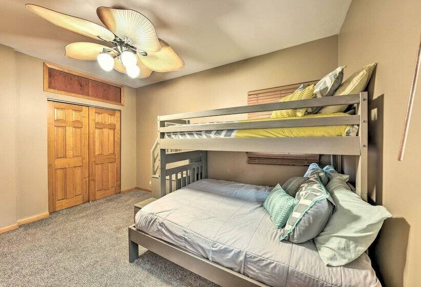 Lakefront Ingleside Home W/ Dock & Kayaks!