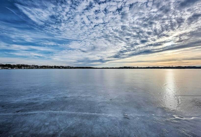 Lakefront Ingleside Home W/ Dock & Kayaks!