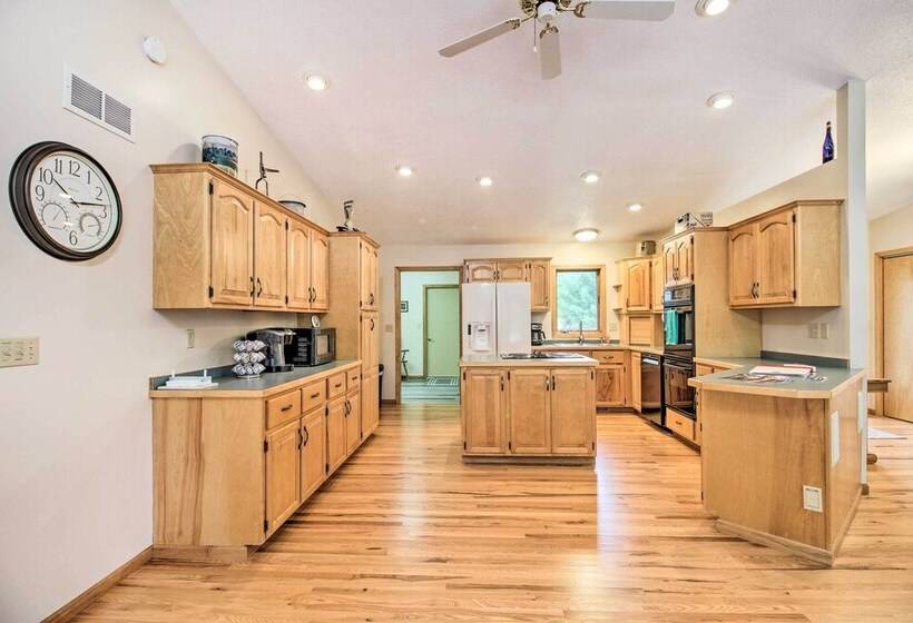 Lakefront Park Rapids Escape: Dock, Fire Pit!