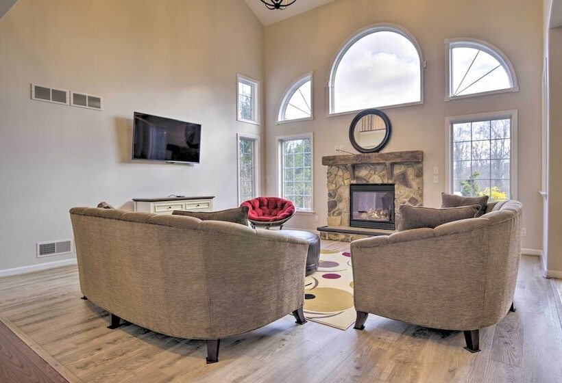 Spacious Hersey House W/ Pool, Fireplace & More!