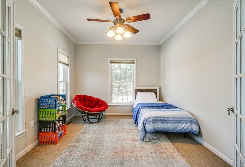 Spacious Hersey House W/ Pool, Fireplace & More!