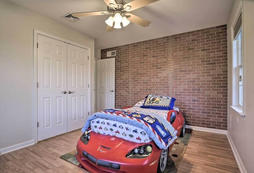 Spacious Hersey House W/ Pool, Fireplace & More!