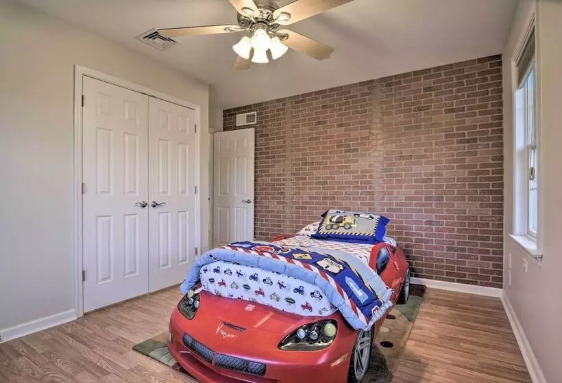 Spacious Hersey House W/ Pool, Fireplace & More!