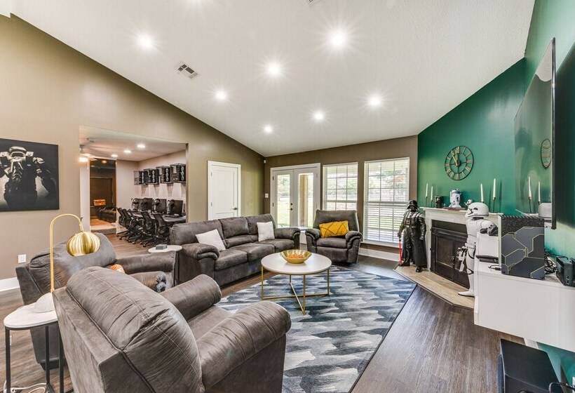 Luxe Lake Charles Escape W/ Home Theater!