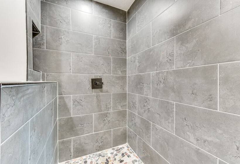 Luxe Lake Charles Escape W/ Home Theater!