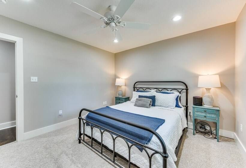 Luxe Lake Charles Escape W/ Home Theater!