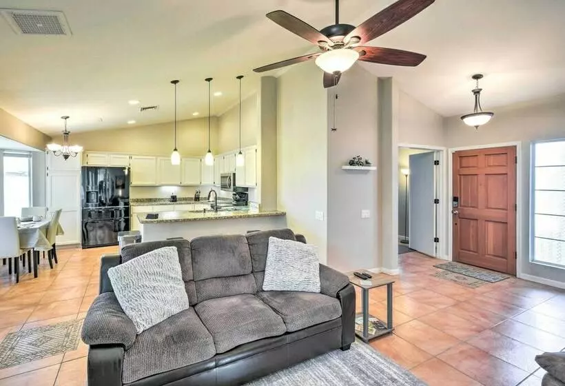 Gilbert Family Home: Games, Private Pool & Patio!